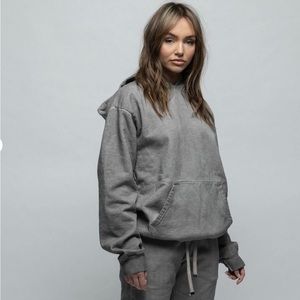 COPY - TALENTLESS Set